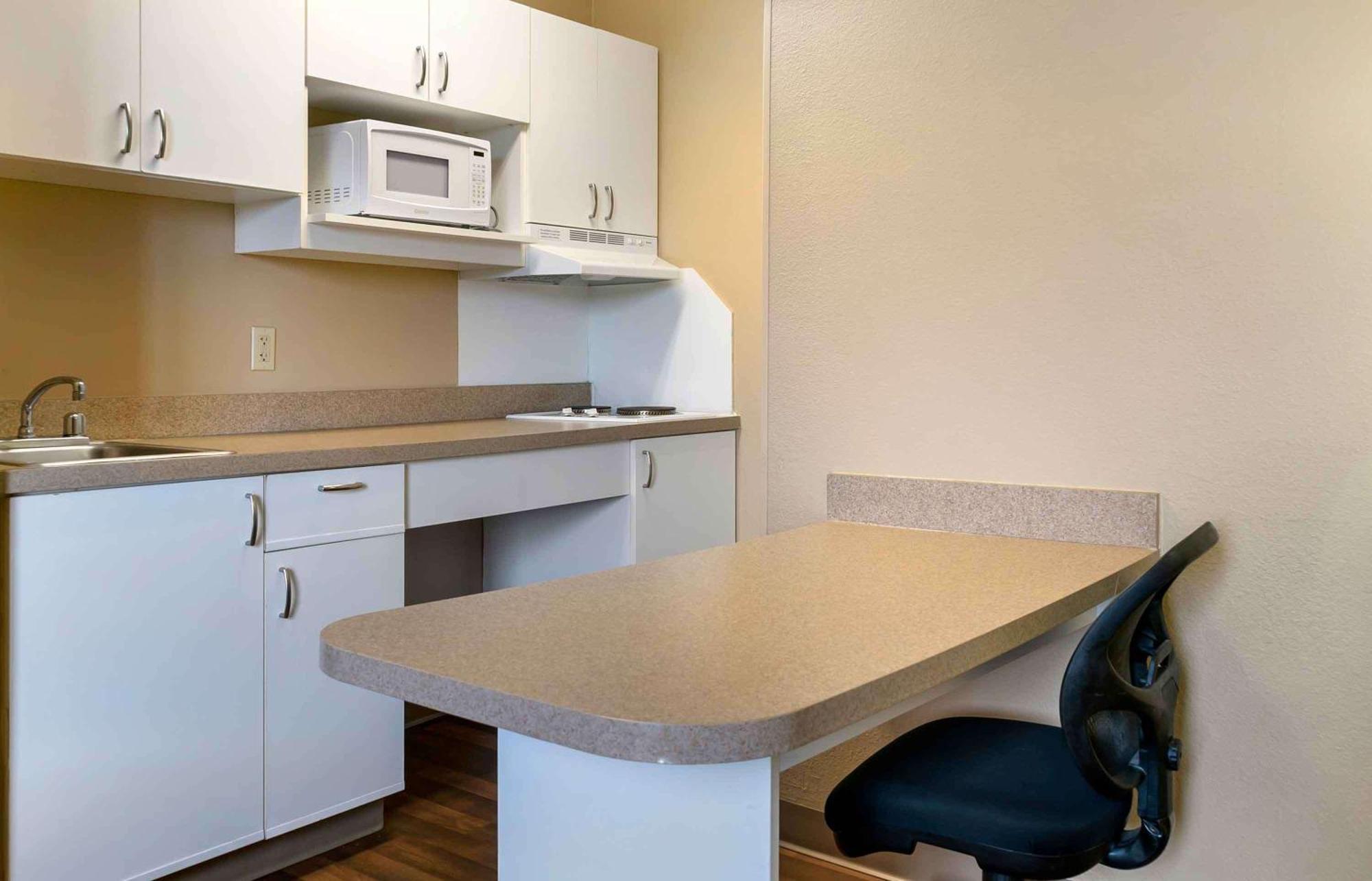 Extended Stay America Suites - Detroit - Madison Heights Zewnętrze zdjęcie