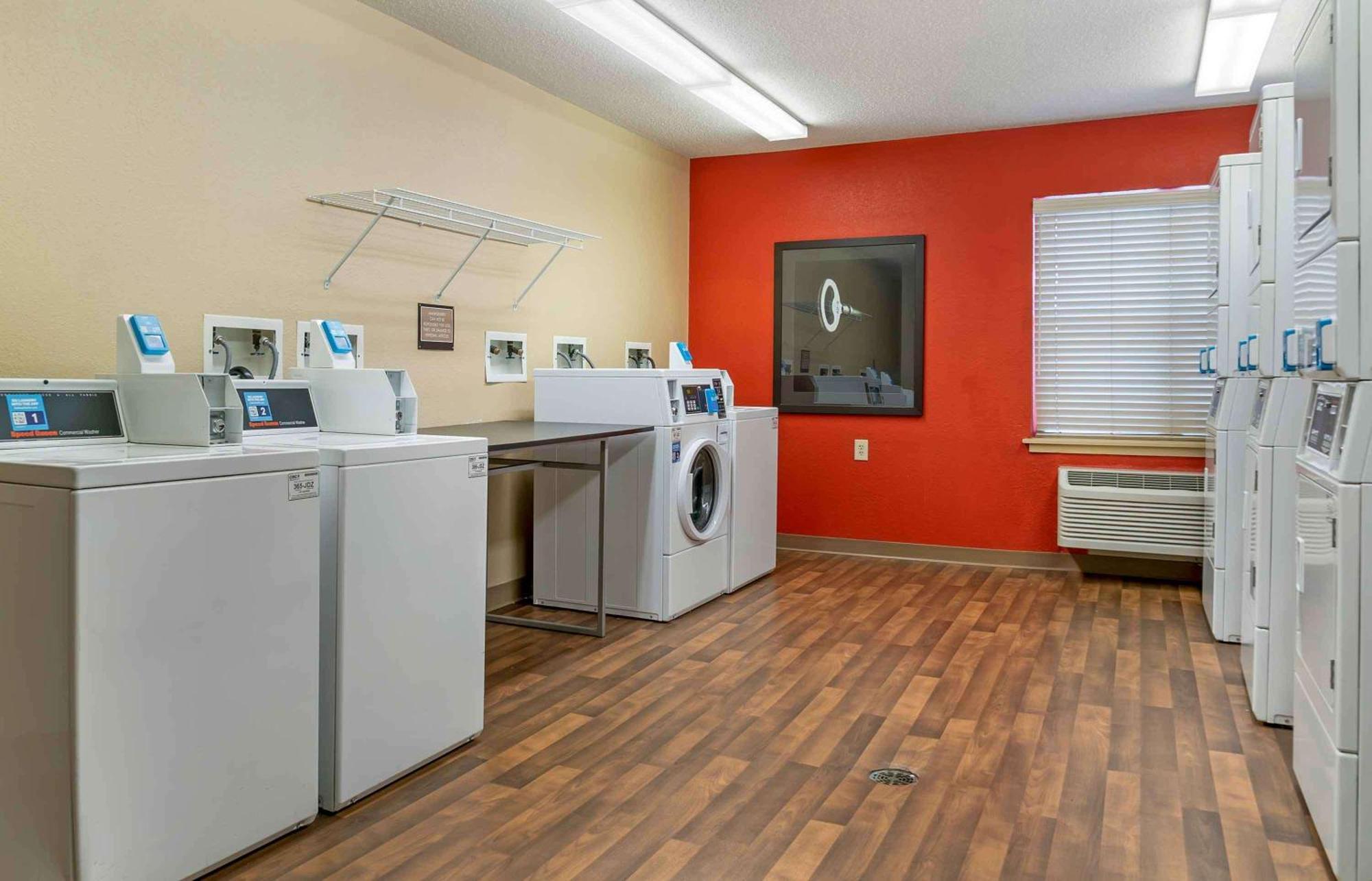 Extended Stay America Suites - Detroit - Madison Heights Zewnętrze zdjęcie