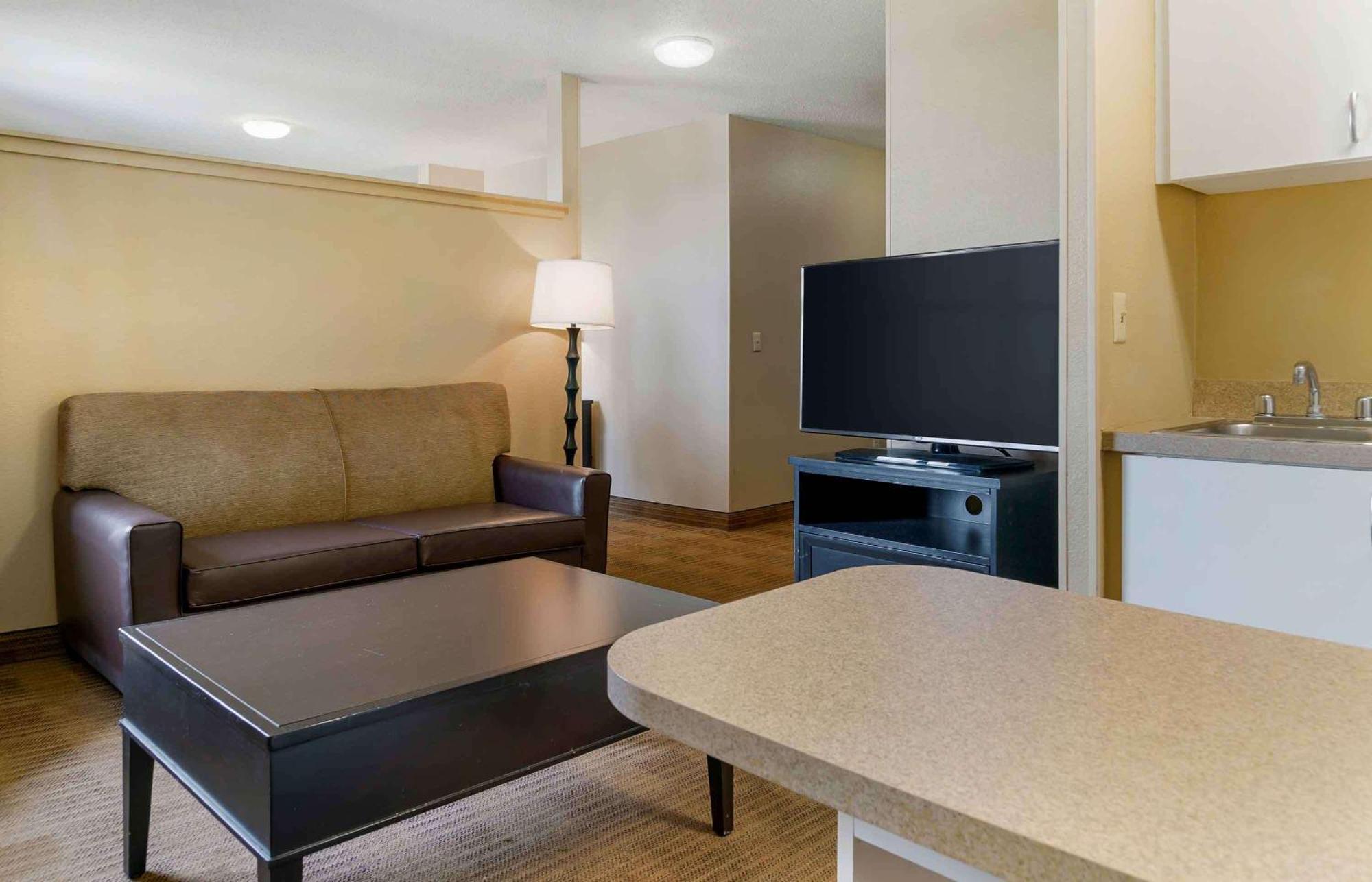 Extended Stay America Suites - Detroit - Madison Heights Zewnętrze zdjęcie